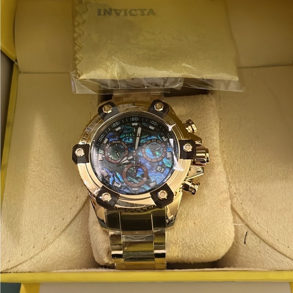 Invicta Gold Chronograph Watch with Stainless Steel Design